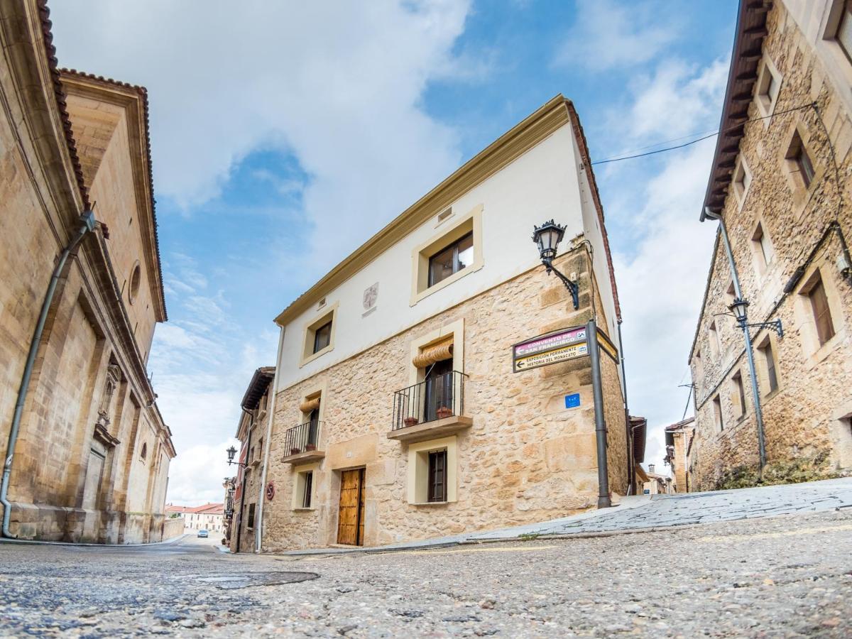 Encantadora Casa De Pueblo Con 5 Hab. En Burgos ซานโตโดมิงโก เด ซีลอส ภายนอก รูปภาพ